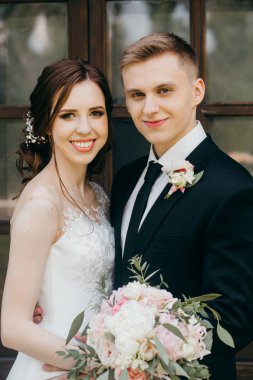 yeni evliler kurarak poz güzel Çift 