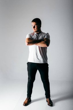 Cool adam moda Studio'da poz