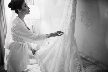 genç güzel gelin elbisesi kapalı arıyorsunuz