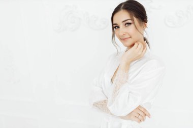 # Mutlu, genç, güzel gelin sabah #