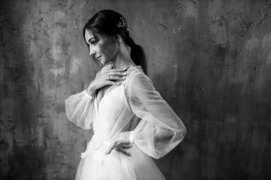 Mutlu, genç, güzel gelin 