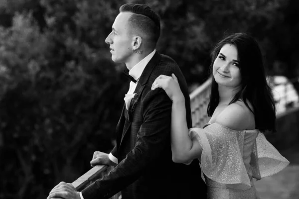 Beautiful Young Couple Newlyweds Posing — Stock Photo, Image