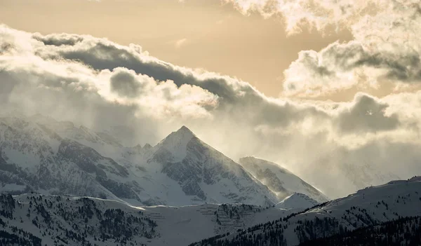 Bergwolken Österreich Buchl — Stockfoto