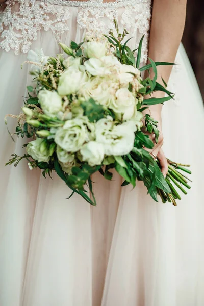 Bride White Luxury Dress Bouquet Flowers — Stock Photo, Image