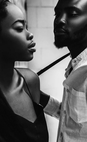 Charmant Couple Afro Américain Tenant Doucement — Photo