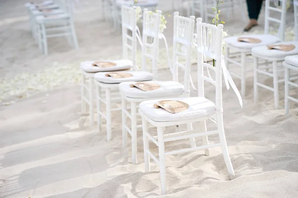 White Wood Chiavari Banqueting Chair Wedding Line Beach Fan Souvenir — Stock Photo, Image