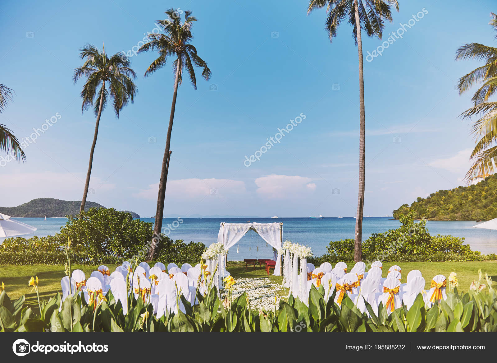 Beautiful Beach Wedding Venue Arrangement Nature Flower Decoration