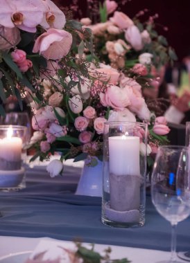 Lüks düğün çiçekleri ve dekor