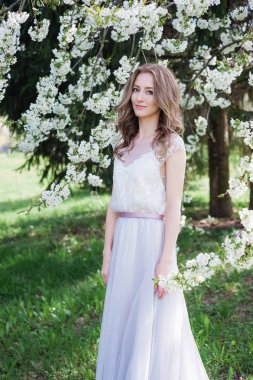 Modern gelin nazik görüntüsü. Düğün portre