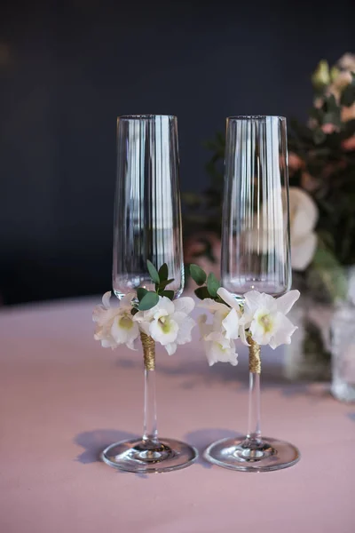 香槟时尚婚礼玻璃. — 图库照片