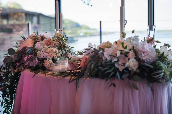 Mesa de boda y florística . — Foto de Stock