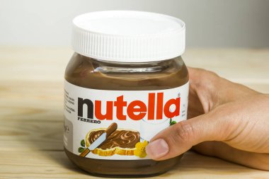 Kiev Ukrayna 5th Ağustos 2017-Nutella Çikolata kremalı kavanoz  