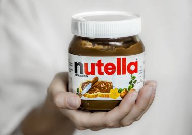 Kiev, Ukrayna - 5 Ağustos 2017: Nutella, kavanozda krem çikolata.