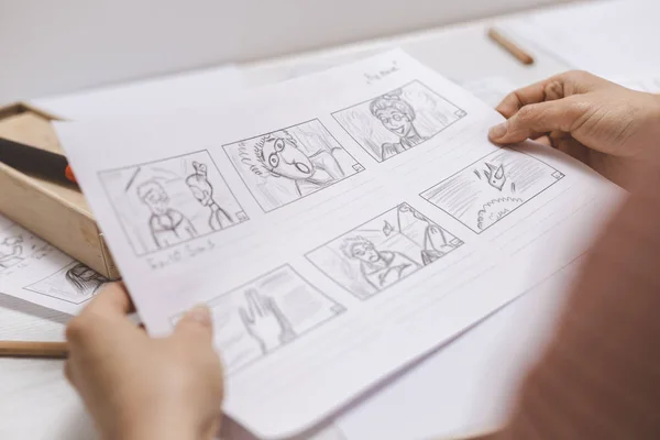 Artista Animatore Disegna Storyboard — Foto Stock