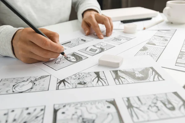 Mãos Desenhar Com Lápis Storyboard Para Filme Artista Desenha Personagens — Fotografia de Stock