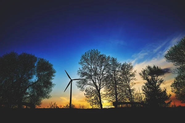 Wind Turbine Background Setting Sun — Stock Photo, Image