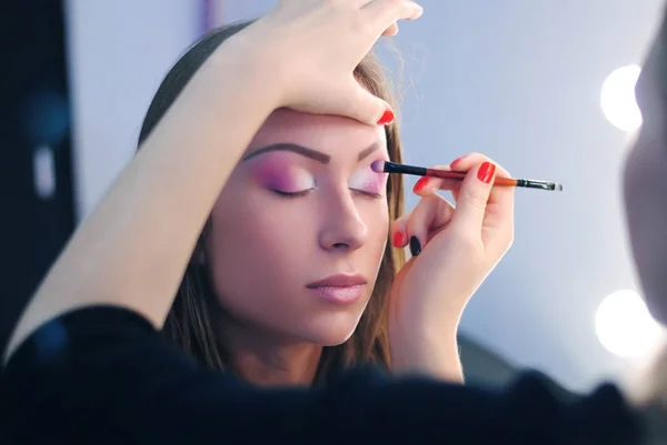 Makeup Cosmetics Model Make Artist Does Make Backstage — Stock Photo, Image