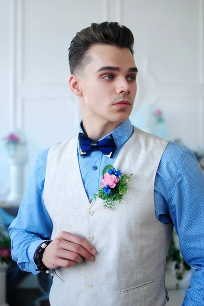 Homem Elegante Tipo Elegante Casamento Elegante Camisa Borboleta Acessórios Detalhes — Fotografia de Stock