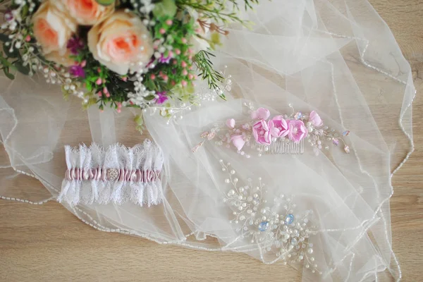 Elegáns Esküvői Esküvői Részleteket Menyasszony Bouquet Női Kiegészítők Női Életmód — Stock Fotó