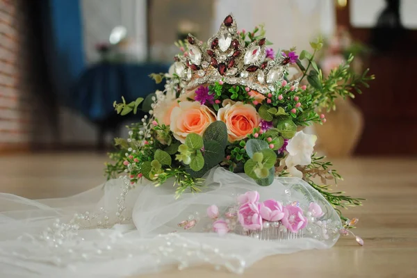 Casamento Elegante Detalhes Casamento Coroa Feminina Buquê Noiva Acessórios Femininos — Fotografia de Stock