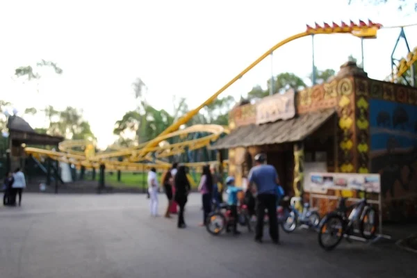 Carrousel Het Park Een Wazig Carrousel Amusement Park Het Effect — Stockfoto