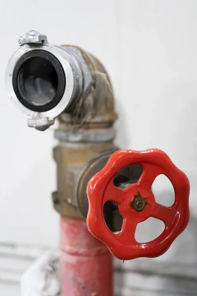 Water hydrant for extinguishing a fire in a stadium