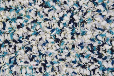 Örülmüş süveterin tam çerçevesi..