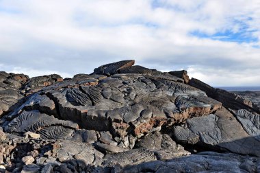 Hawaii volkan Kilauea civarında sertleştirilmiş lav