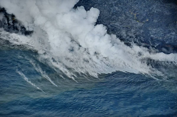 Lava Calda Del Vulcano Hawaiano Kilauea Sfocia Nelle Acque Dell — Foto Stock