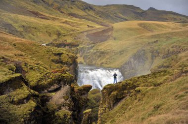 Skogafoss şelale, Skoga Nehri, İzlanda,