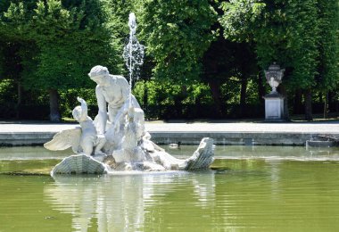 Viyana Şehir Parkı fontain sculptur