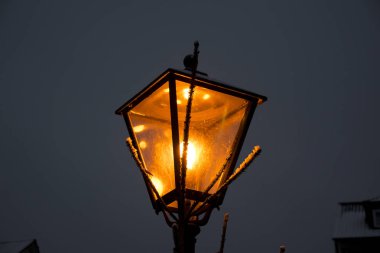 Akşam bir fener yakın çekim