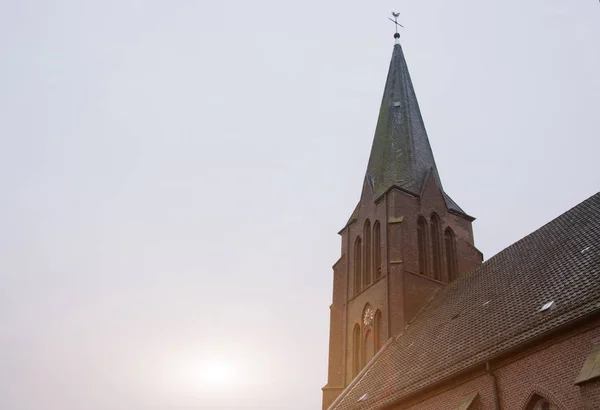 Alter Kirchturm Sonnenschein — Stockfoto