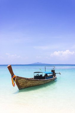 Phi phi Adası