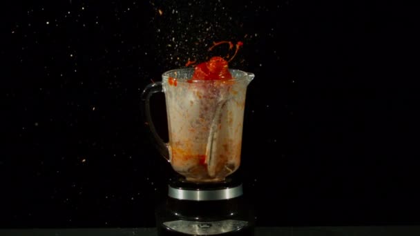 Ketchup in blender — Stock Video