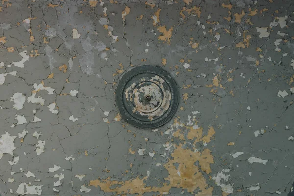 Old Scuffed Ceiling With Cracked Paint — Stock Photo, Image
