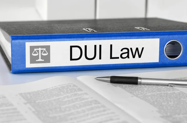 Dossier bleu avec l'étiquette DUI Law — Photo