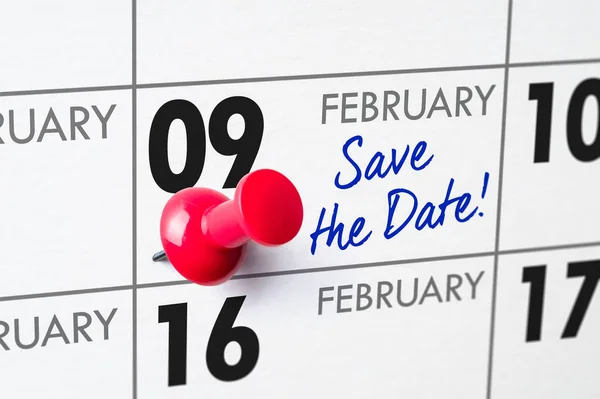 Calendário de parede com um alfinete vermelho - 09 de fevereiro — Fotografia de Stock