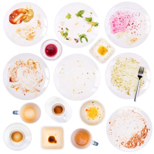 더러운 접시와 컵 흰색 배경에 고립 된 식사 후 — 스톡 사진
