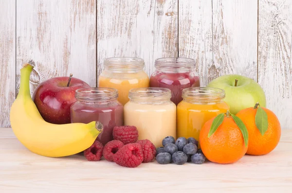 Fruit smoothies for a baby — Stock Photo, Image