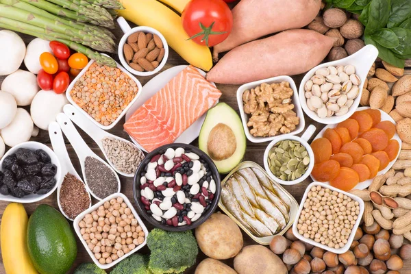Tahıl Meyve Sebze Üstten Görünüm Gibi Çeşitli Potasyum Gıda Kaynakları — Stok fotoğraf