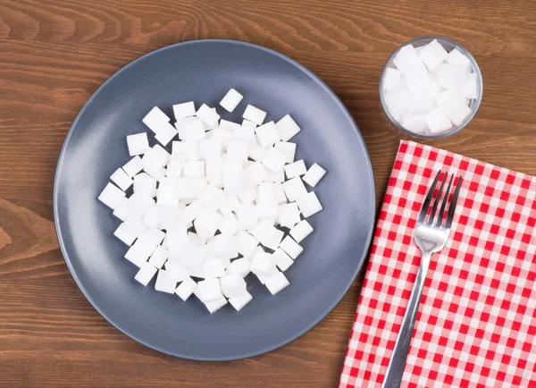 Suikerklontjes Een Plaat Een Glas Teveel Suiker Voedsel Concept — Stockfoto