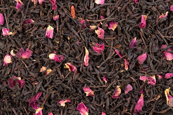 Earl Gris Negro Hojas Seco Con Pétalos Rosa Fondo — Foto de Stock