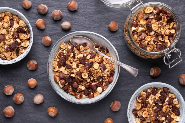 Granola Fatta Casa Con Noci Uva Passa Semi Ciotole Buona — Foto Stock