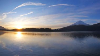 Sunrise ve Mount. Kawaguchi Gölü 'nden Fuji Yamanashi Bölgesi Japonya 12 / 16 / 2019