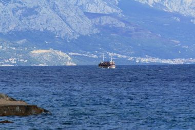 Biokovo Dağları ile Güney Dalmaçya Hırvatistan Adriyatik Denizi'nin güzel manzara 