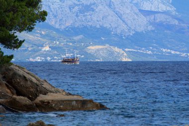Biokovo Dağları ile Güney Dalmaçya Hırvatistan Adriyatik Denizi'nin güzel manzara 