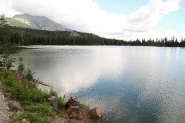 Yüksek Tatras dağlar-trbsk Pleso Köyü Ulusal parkta Slovakya görünümünü