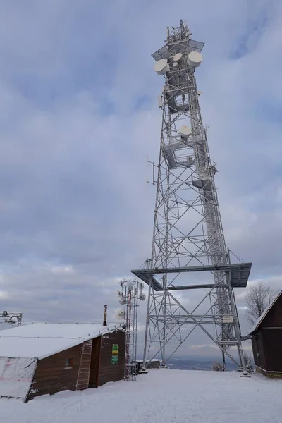 Émetteur Télécommunications Sommet Montagne Jedlova République Tchèque Photo De Stock