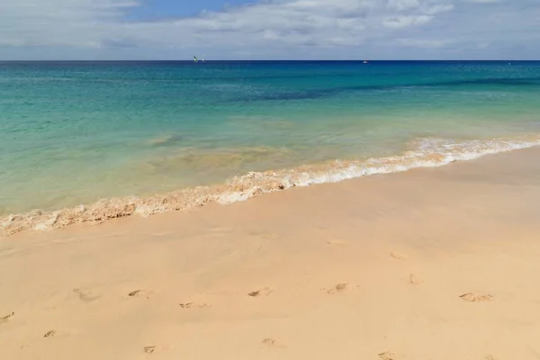 Stranden i Morro Jable, Fuerteventura-Kanarieöarna — Stockfoto